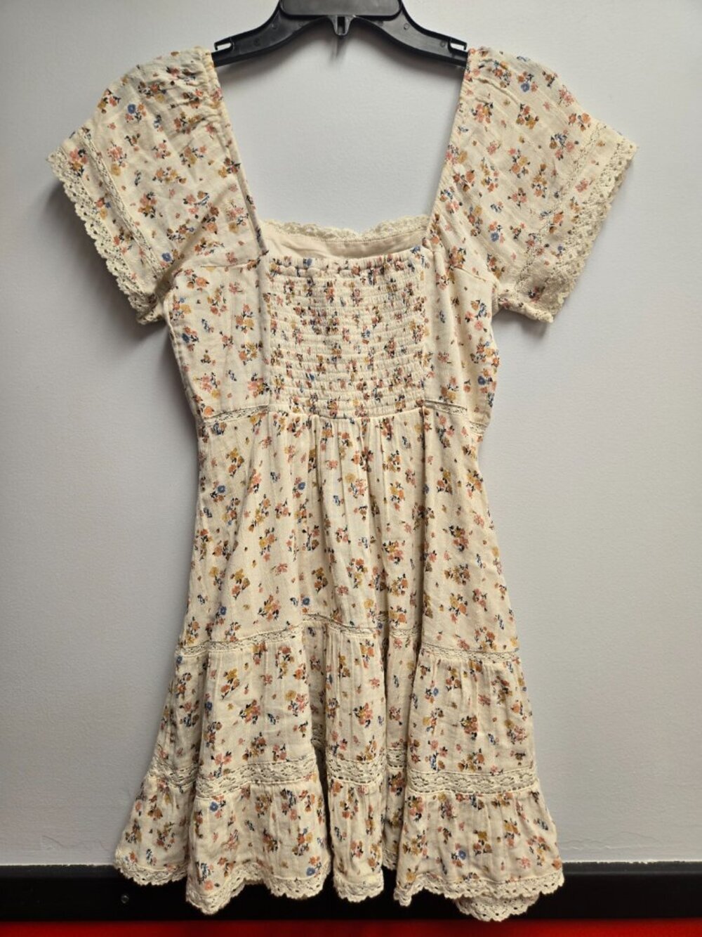 American Eagle Floral Mini Dress XS Ivory Multi V-Neck Balloon Sleeve Boho - Picture 3 of 9